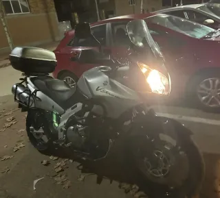 Suzuki DL650 V-Strom Moto