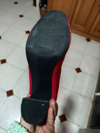 Botines rojos de tacón