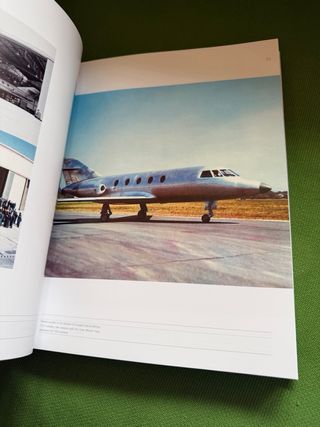 The Falcon Story el libro