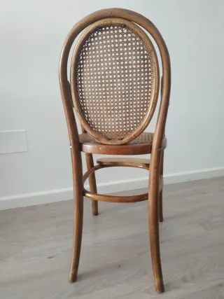 Trona antigua Thonet madera y ratán