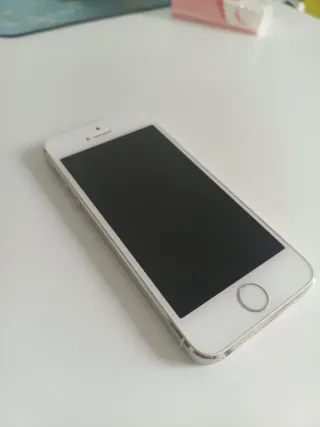 Apple iPhone 5s 16GB Silver, model A1457 ME433Y/A