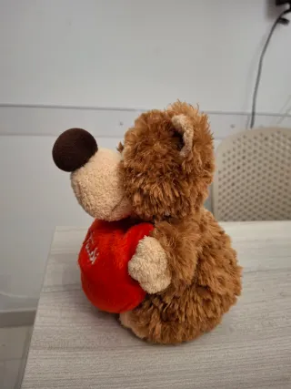 Orsetto Trudi con cuore rosso