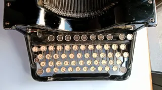 Máquina de Escribir Hispano Olivetti M 40 HO - SA.