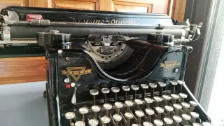 Máquina de Escribir Hispano Olivetti M 40 HO - SA.
