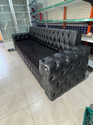 Sofá Chester Piel Negra Buen Estado