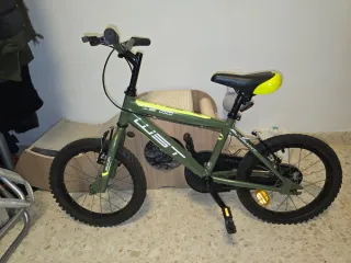 Bicicleta 16" wst elegance color verde y amarillo.