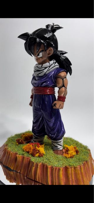 Figura Dragon Ball pintada a mano