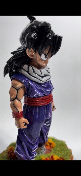 Figura Dragon Ball pintada a mano