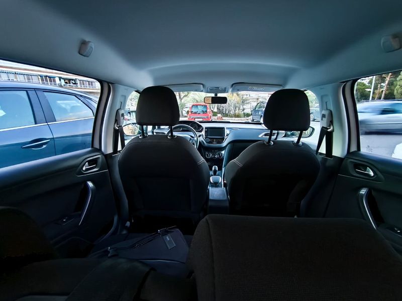 Peugeot 2008 1.2 Pure Tech Style (2017) 2017, foto 4