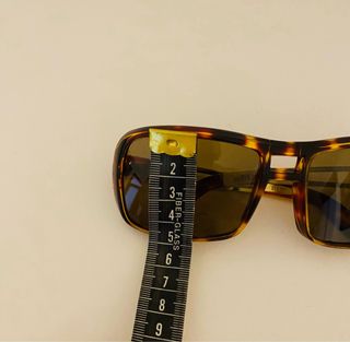 Occhiali da sole vintage anni '80