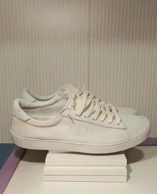 Fred Perry Talla 45 Blancas