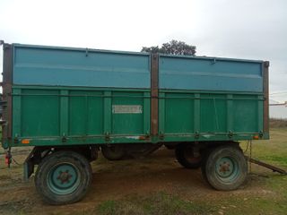 Remolque agrícola verde