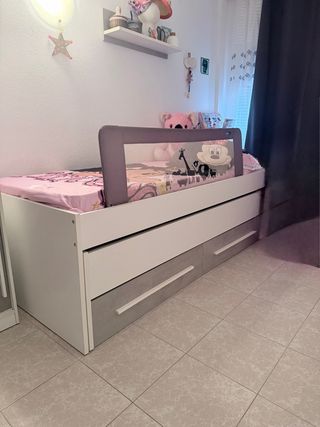 Cama nido blanca y gris