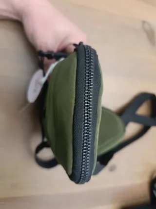 Riñonera verde militar