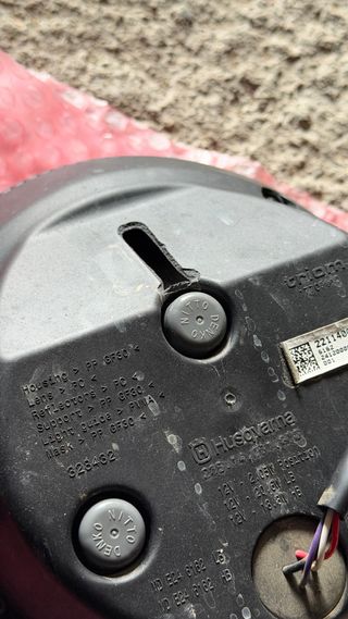 Faro delantero Husqvarna Norden 901 LED