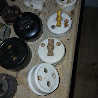 Lotes de interruptores y enchufes antiguos