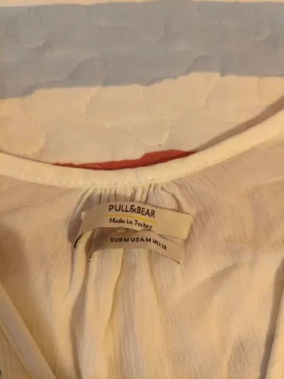 Camiseta Pull&Bear blanca bordada