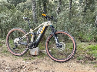 EBIKE CUBE COMO NUEVA