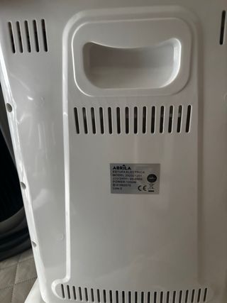 Estufa eléctrica ABRILA  En su caja