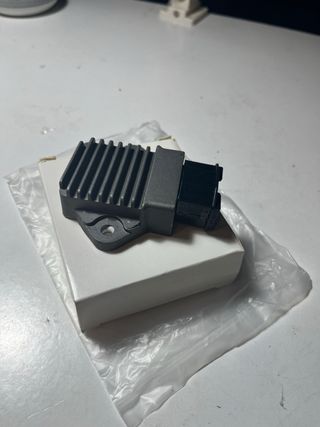 Regulador Honda VFR RC36