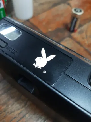 Cámara Leica Mini II Negra Playboy edition