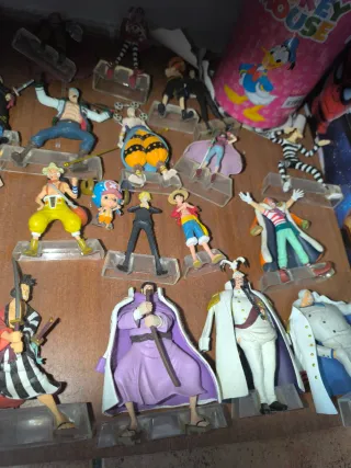 Figuras One Piece con soporte