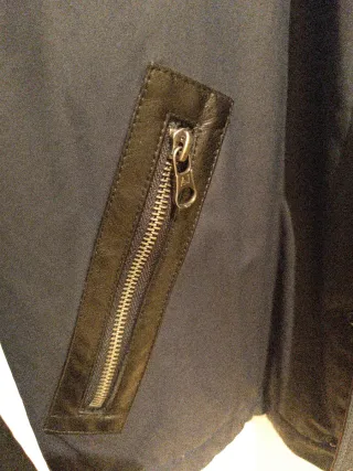 Chaqueta Armani de Moto