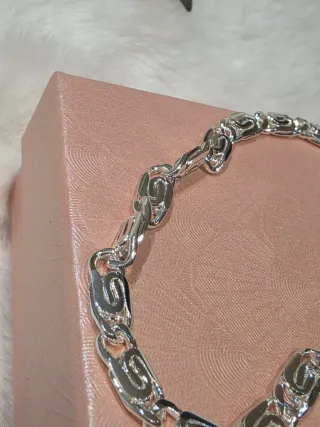 Pulsera de plata con eslabones