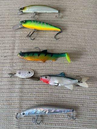 Lotes de señuelos de pesca Rapala