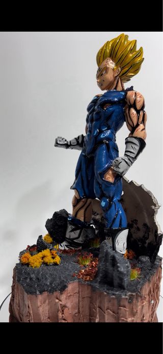 Figura pintada a mano Majin Vegeta