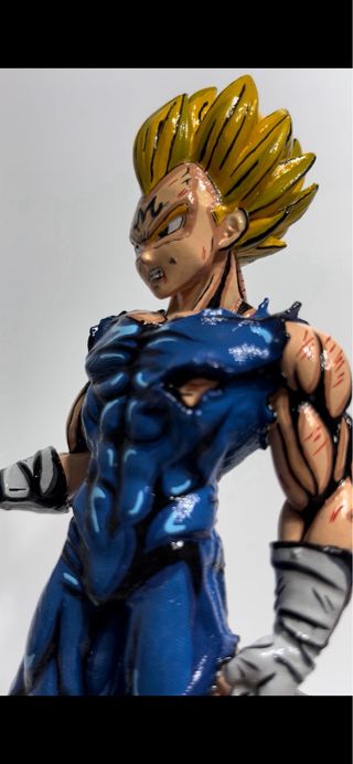 Figura pintada a mano Majin Vegeta