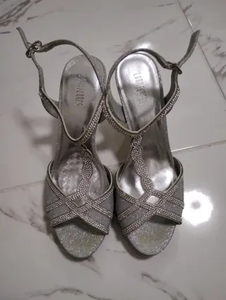 Scarpe LORA FERRES donna argento tacco