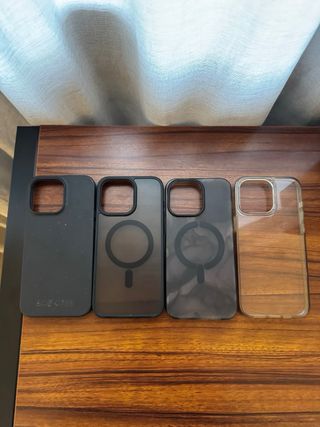 Confezione da 4 custodie per iPhone 15 Pro Max