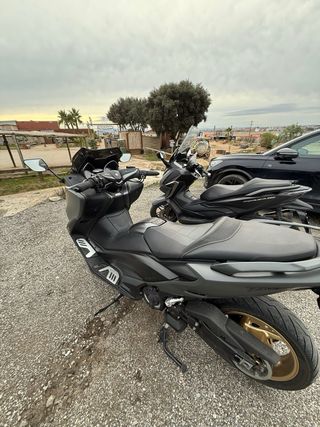 YAMAHA T-MAX 560 TECH MAX 2021