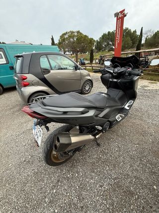YAMAHA T-MAX 560 TECH MAX 2021