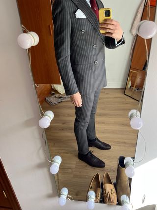 Traje cruzado gris rayas diplomáticas T46