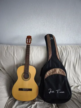Guitarra Clásica + funda