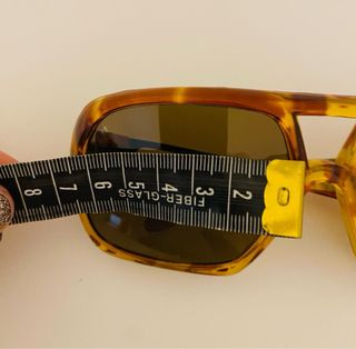 Occhiali da sole vintage anni '80