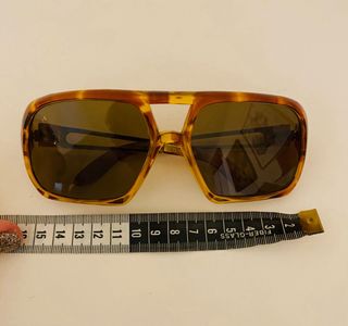 Occhiali da sole vintage anni '80