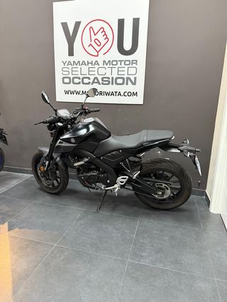 YAMAHA MT-125