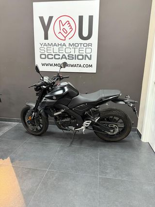 YAMAHA MT-125