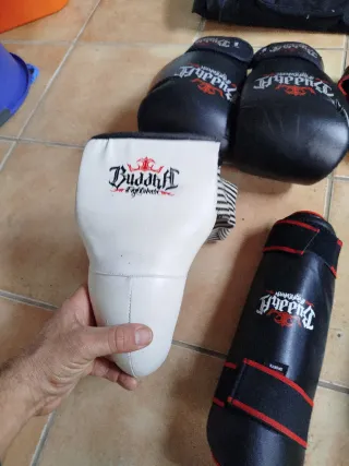 Equipo JKD Boxeo Muay Thai Buddha