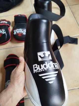 Equipo JKD Boxeo Muay Thai Buddha