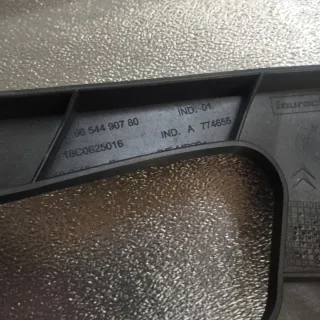 Pieza coche 18C0625016 citroen marco parachoques