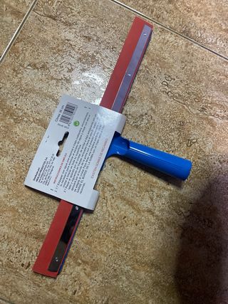 Limpiacristales marca Mauris. 36 cm. Nuevo