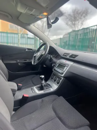 VW PASSAT - 1.9 TDi