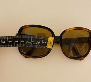 Occhiali da sole vintage anni '80