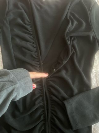 Camiseta Pull&Bear negra fruncida