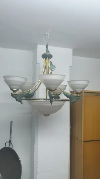 Lámpara de araña cristal y metal