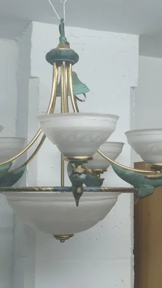 Lámpara de araña cristal y metal